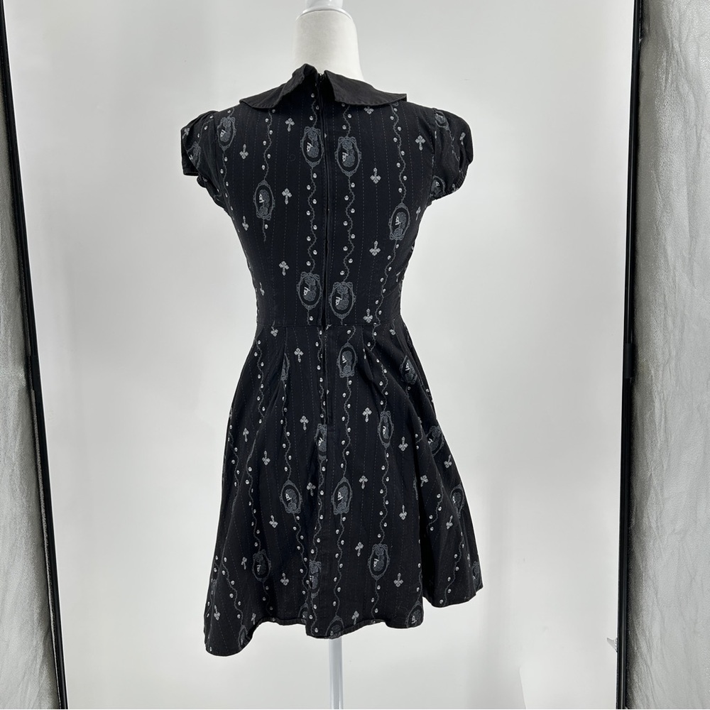 Hell Bunny Gemma Skull Cross Goth Cameo Collar Mini Black Dress Size XS - Picture 5 of 13